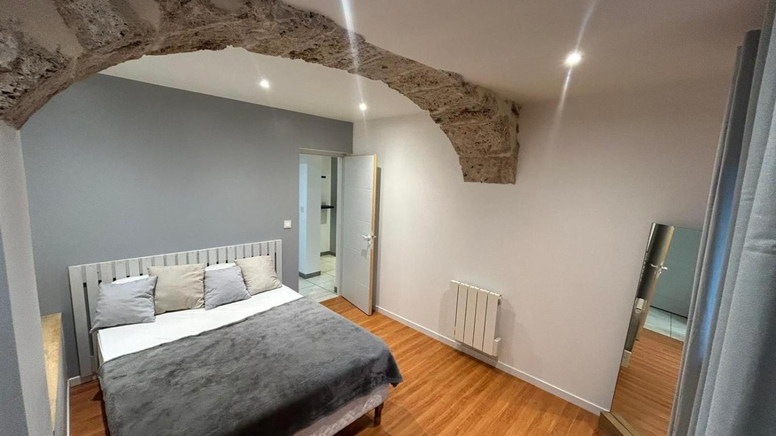 Appartement Paisible Entre Terre Et Mer Cabrieres  Exteriör bild