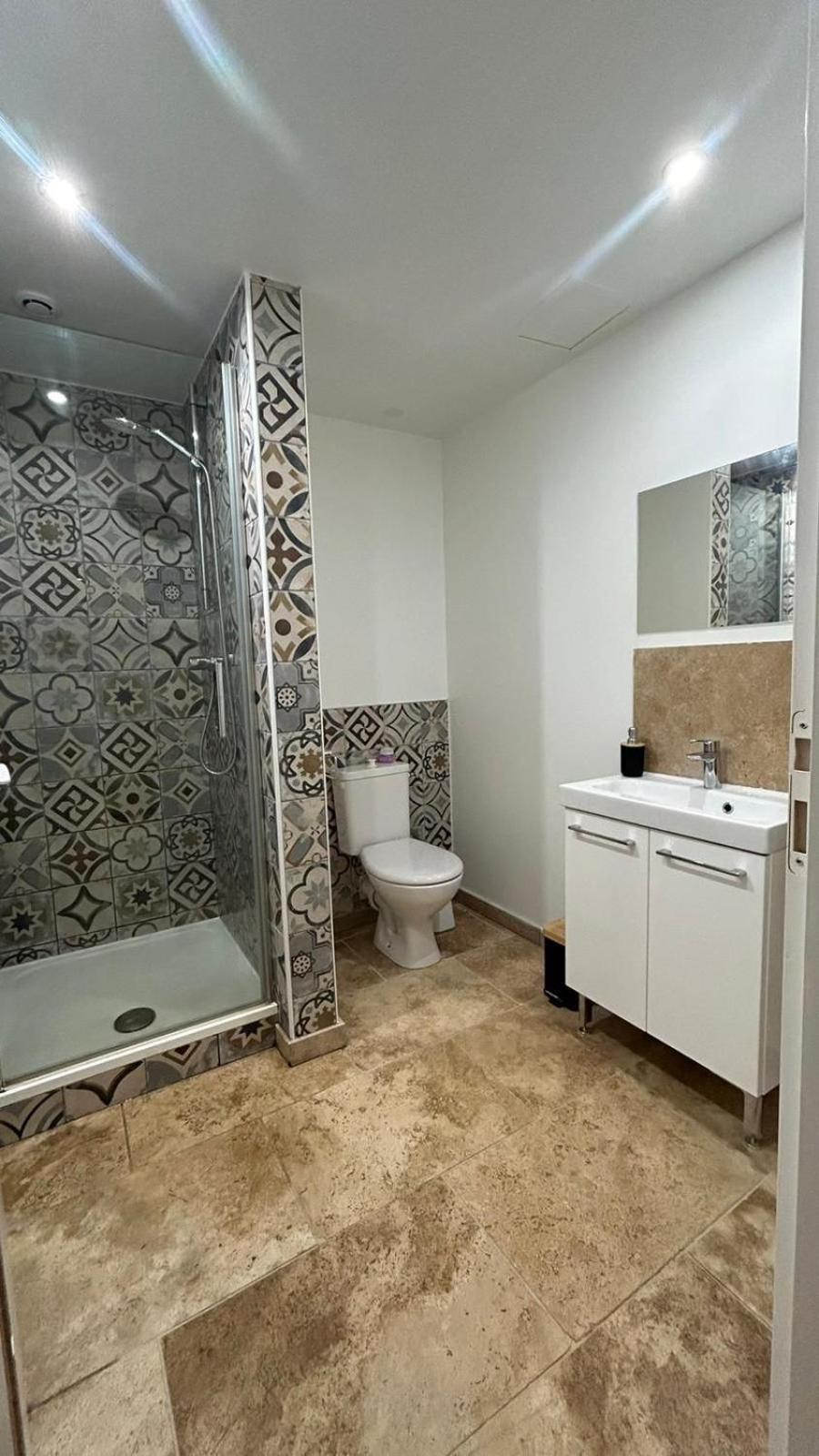 Appartement Paisible Entre Terre Et Mer Cabrieres  Exteriör bild