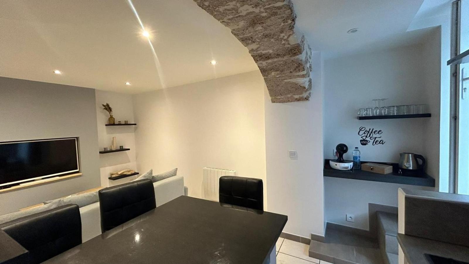 Appartement Paisible Entre Terre Et Mer Cabrieres  Exteriör bild